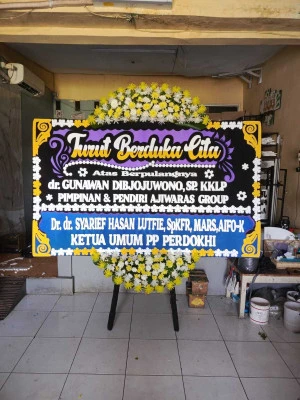 Papan Bunga di Lugu Butuh